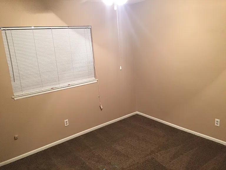 306 Tamarack Dr — Photo 9