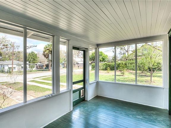 3rd image of 230 Palm Ave