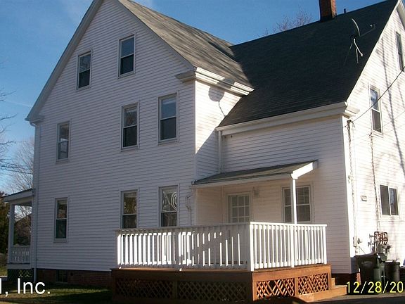 3rd image of 10 Elmwood St