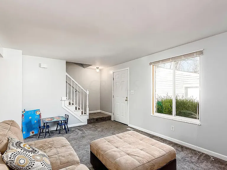 1453 Stonewell Ct — Photo 4