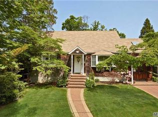 35 Radcliff Ave, Port Washington, NY