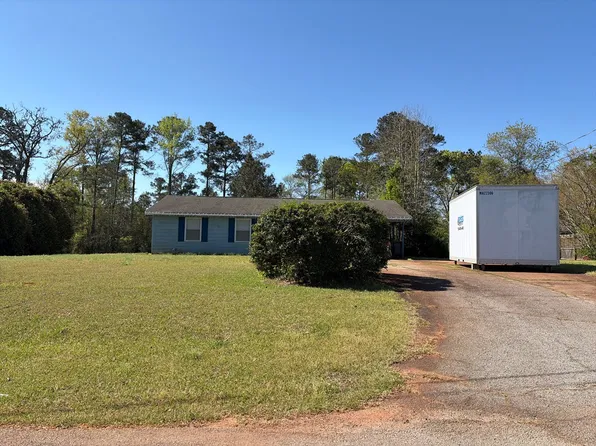 109 Lakecrest Dr, Lagrange, GA 30240