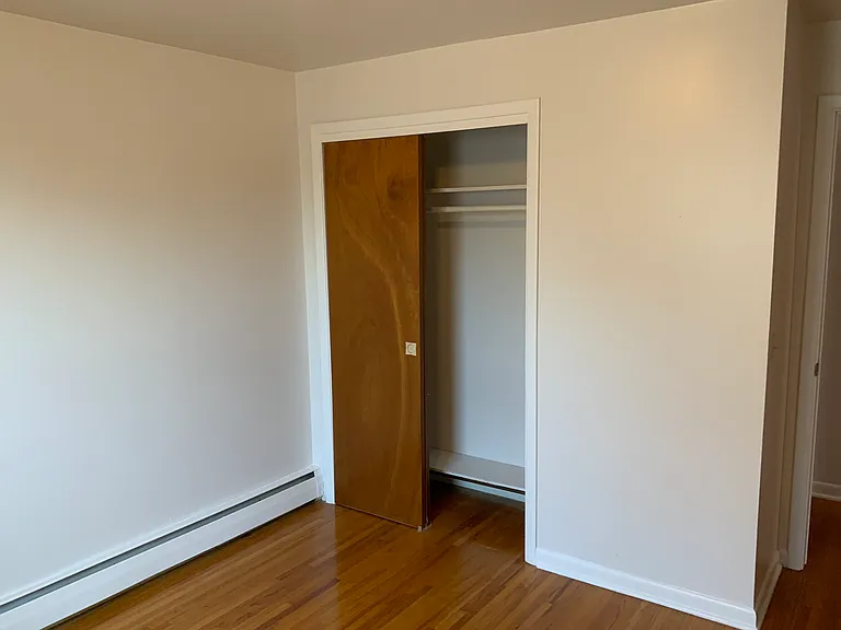 1006 Broadway St — Photo 62