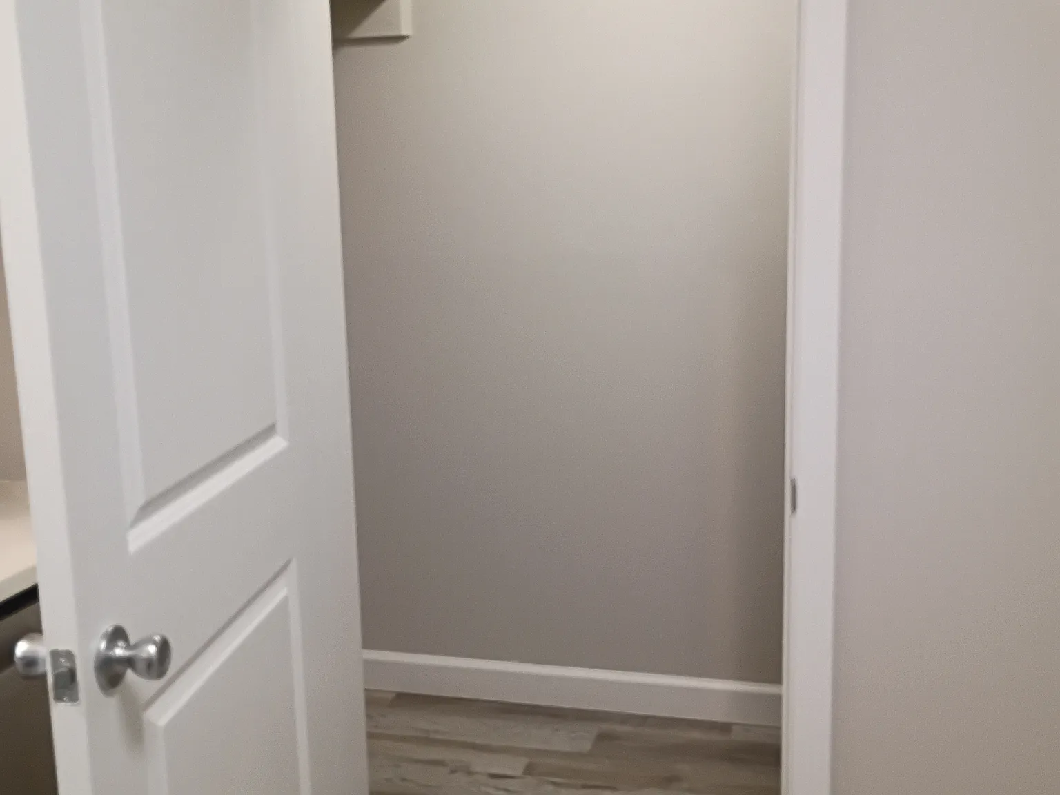 2 bed, 700 sqft, $1,200 — Photo 4