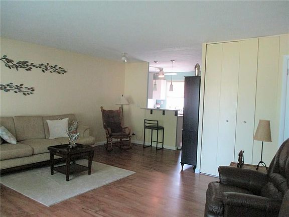 4th image of 3045 Lucas Way