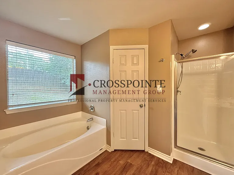 15919 Brittain Ct — Photo 11