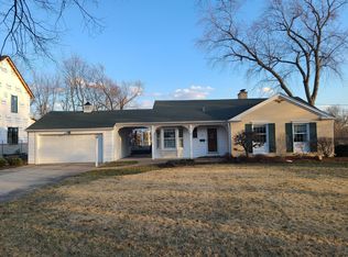 630 E Greenview Rd, Itasca, IL 60143