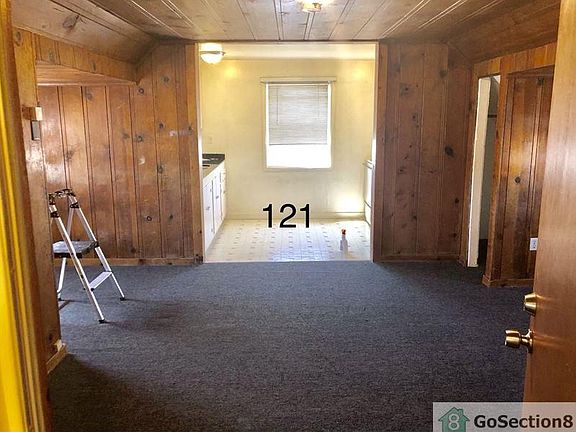 4th image of 121 Mahogany Dr