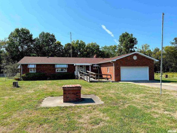 2551 Weeks Rd, West Frankfort, IL 62896
