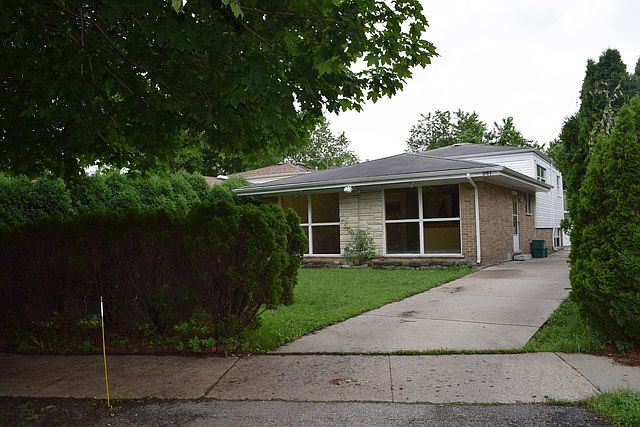 1st image of 341 Leclaire Ave