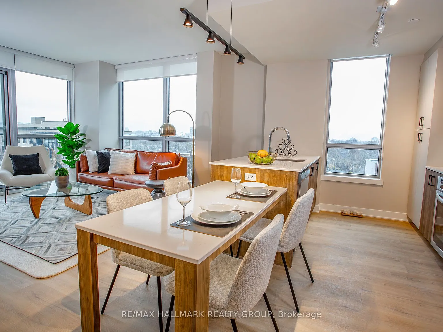 2 bed, $4,010 — Photo 4