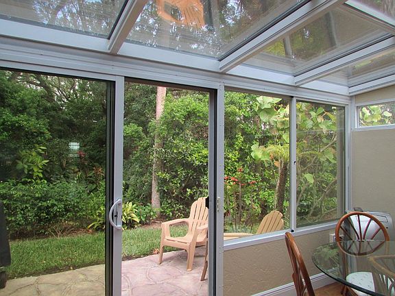 3rd image of 1508 Coral Oak Ln