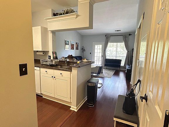 3rd image of 4561 Strutfield Ln APT 3413