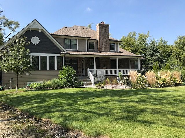 2nd image of 1127 N Drury Ln