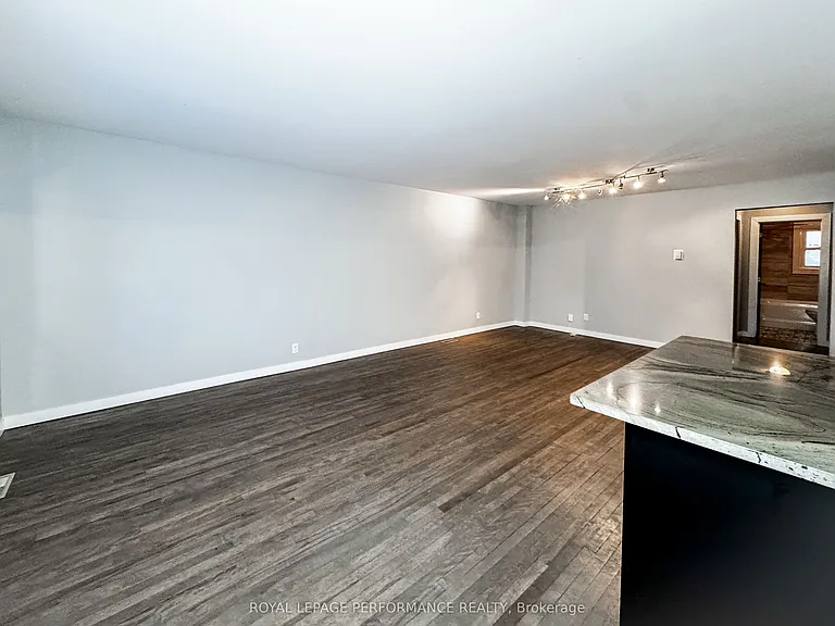726 Cummings Ave #A — Photo 4