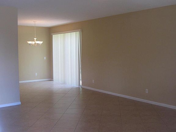 5th image of 2471 SE Pineland Dr
