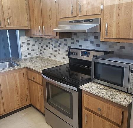 4th image of 109 Lake Emerald Dr APT 107