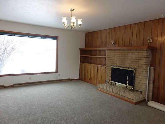 3rd image of 374 E Jasper Ave