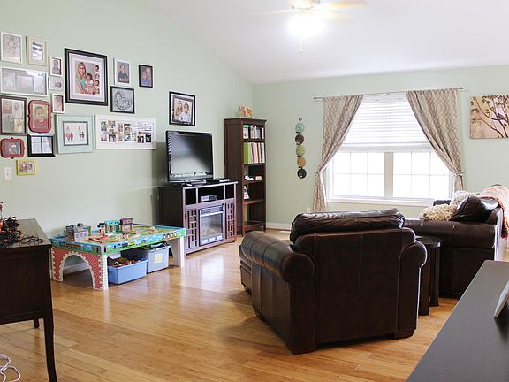 2nd image of 2216 Bremmerton Dr