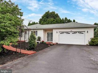 10 Loucks St, Manchester, PA 17345