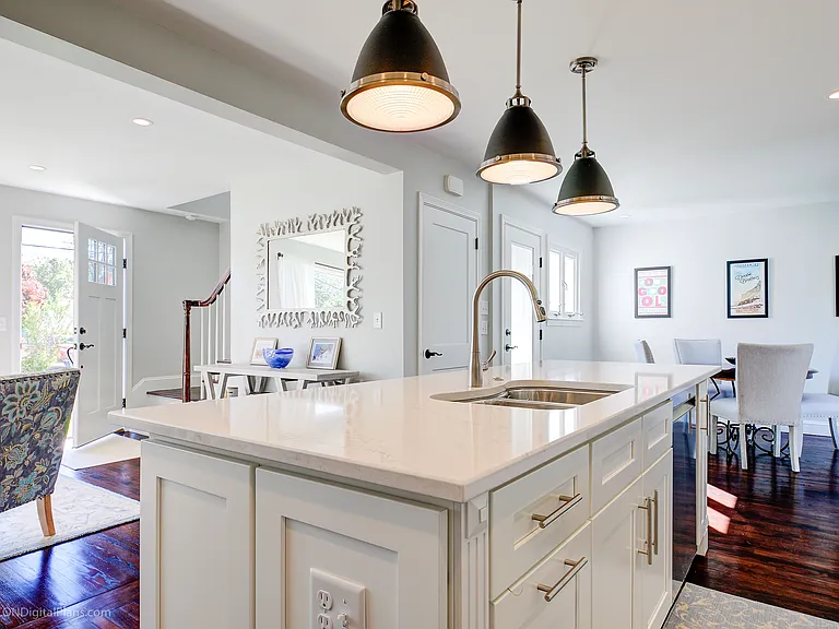18 Sylvan Ter — Photo 10