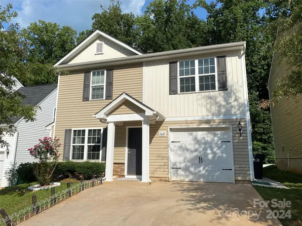 7625 Mockernut Dr, Charlotte, NC 28215