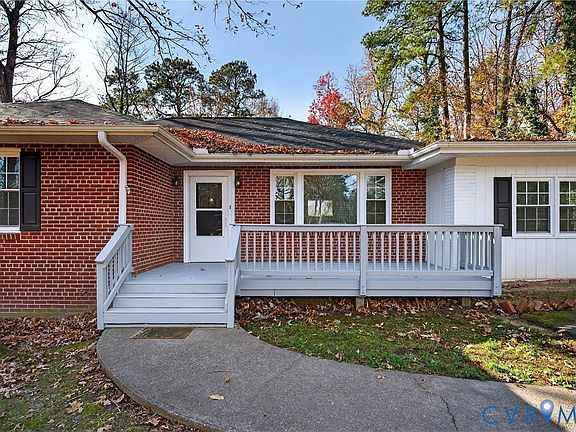 3rd image of 5631 Swan Dr