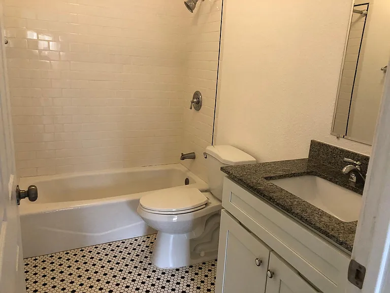 229 N Avenue 59 #229 — Photo 12