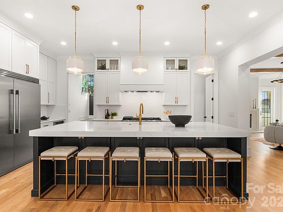 4th image of 4142 Pineview Rd