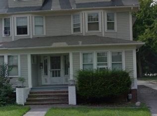 2584 Colchester Rd, Cleveland Heights, OH 44106