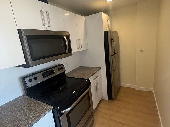 3rd image of 249 S 49th St #606