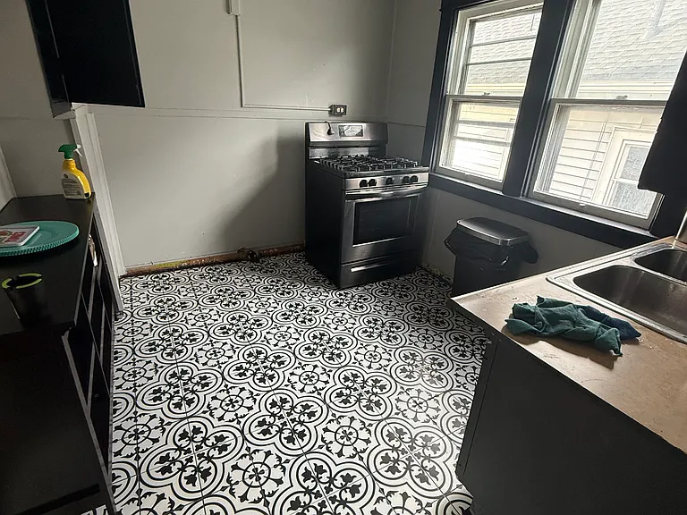 1015 Kensington Ave #2 — Photo 9