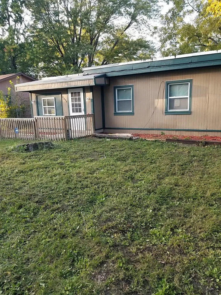 5838 W 29th Pl — Photo 1