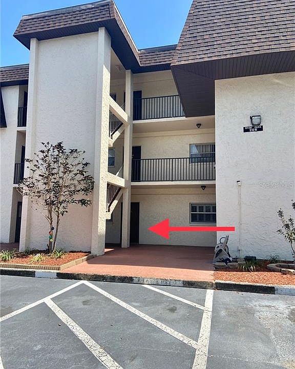 1st image of 208 NE Monroe Cir N APT 102
