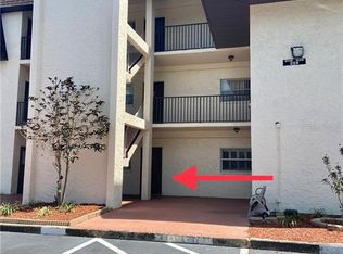 208 NE Monroe Cir N APT 102, Saint Petersburg, FL 33702