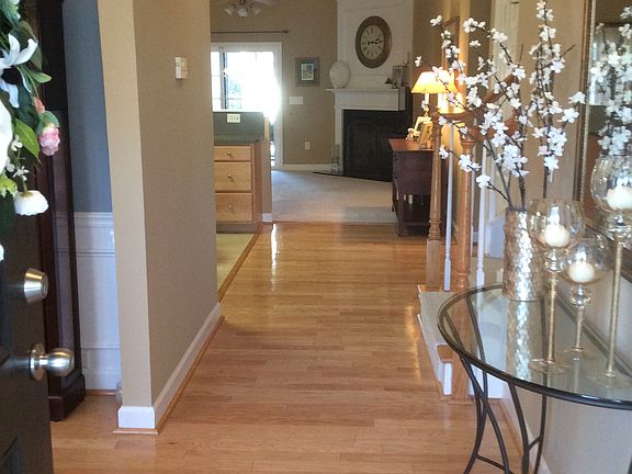 Light bright entryway