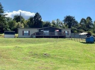 8472 Gunville Ridge Rd, Leon, WV 25123