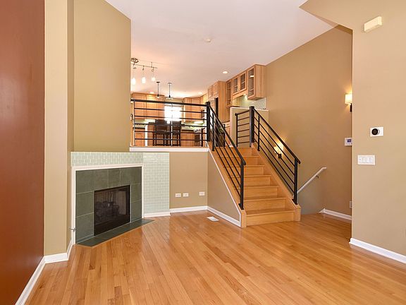 2nd image of 7268 N Rogers Ave