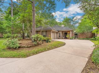 30 Vista Cove Cir, Spring, TX 77381