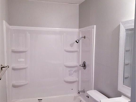 3rd image of 4718 S 6th St