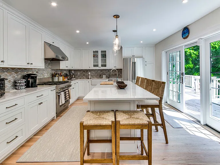 173 Northside Dr — Photo 23