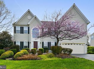 302 Riding Trail Ct NW, Leesburg, VA 20176