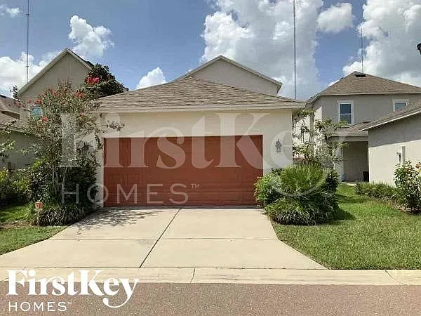 5948 Village Center Dr — Photo 16