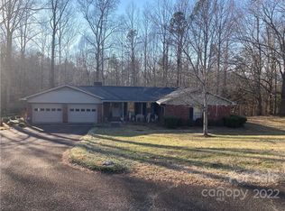 108 Chagrin Farm Rd, Shelby, NC 28150