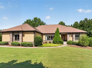 141 Northshores Dr, Seneca, SC 29672