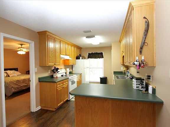 2nd image of 3311 NW Southern Oak Ter