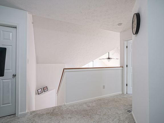 4th image of 2250 N Pennsylvania St