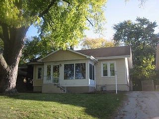 1st image of 15305 Lamon Ave