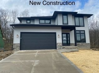 109 Greta Ct, Chardon, OH 44024