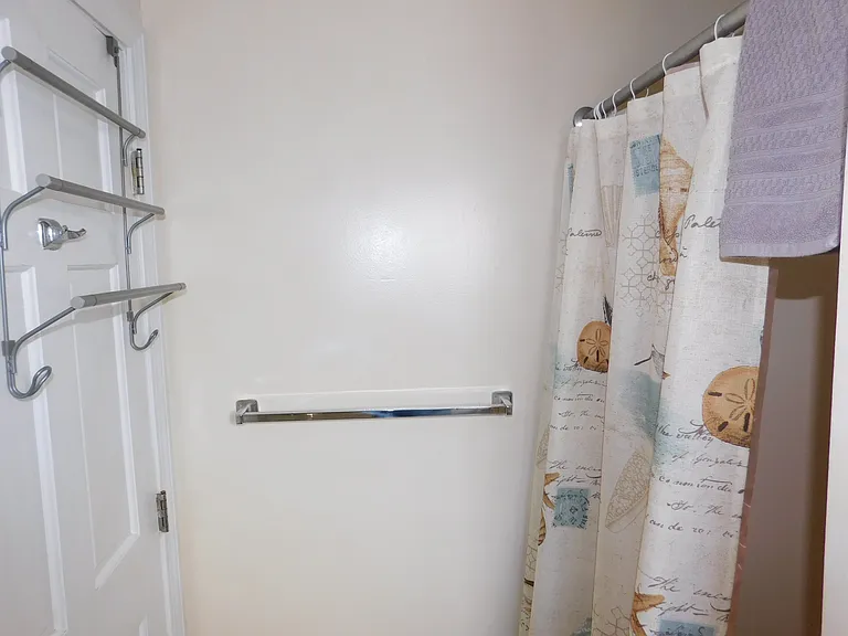 1 Walnut St #23 — Photo 15